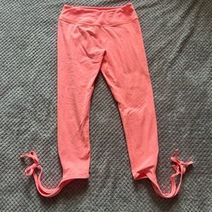 Beyond Yoga Women’s Side Tie Cropped Workout Leggings- Size Medium